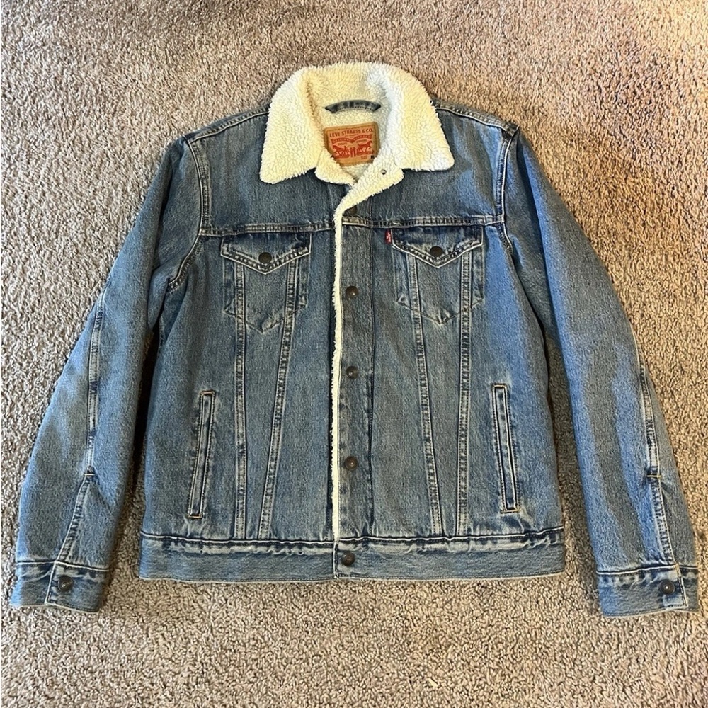 Levi’s Sherpa Lined Denim Trucker Jacket, Mens Size Medium